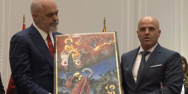 Ikona e veçantë i kthehet Maqedonisë së Veriut, gjest fantastik nga Edi Rama për…