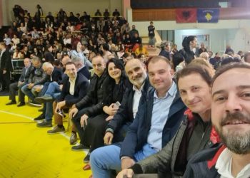 Deputeti i Tiranës, në rresht të parë të pritjes së Ramës në Vlorë/ Mos vallë bëhet gati për…