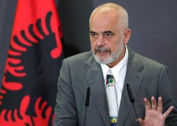 Rama krahason përmbytjen sot me atë të 2010-ës dhe “shigjeton” mediat: Ja se ç’i bëjnë…