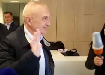 A do të marrë pjesë në protestën e 6 Dhjetorit? Ja si përgjigjet Ilir Meta pas takimit me Berishën…