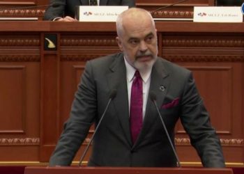 “Dy emra të mëdhenj mungojnë në këtë sallë” / Edi Rama gjatë fjalës së tij, papritur kujton…