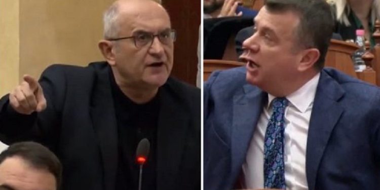 I tha Ballës skizofren, Kuvendi ndëshkon Petrit Vasilin, përjashtohet nga…