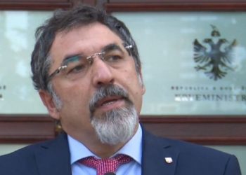 Laboratori i kokainës në Fier, REAGON urgjent Ministri Çuçi: Një tjetër punë! Asnjë…