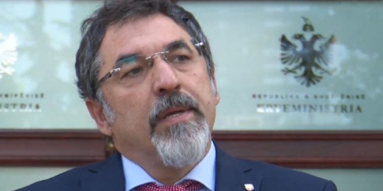 Laboratori i kokainës në Fier, REAGON urgjent Ministri Çuçi: Një tjetër punë! Asnjë…