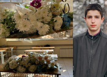 Nxënës ekselent i “Qemal Stafës”, shokët mbushin me lule bankën e Flavios, ndërron jetë pas…