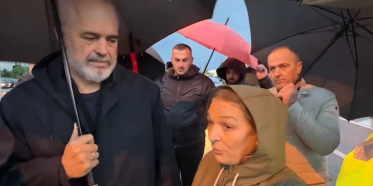 Rama inspekton përmbytjet në Shkodër: Në krahasim me 2010-ën, nuk është asgjë, po vjen drejt…