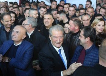 Deputeti i PS: Protesta për interesat personale të Berishës, në fund ai kishte frikë nga…
