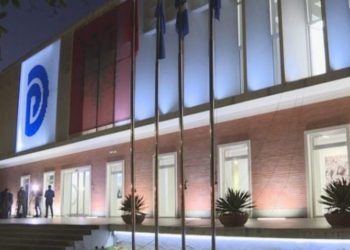 Pas Grida Dumës një tjetër deputete po mendon largimin: Nuk e gjej më veten në PD, nuk jam…