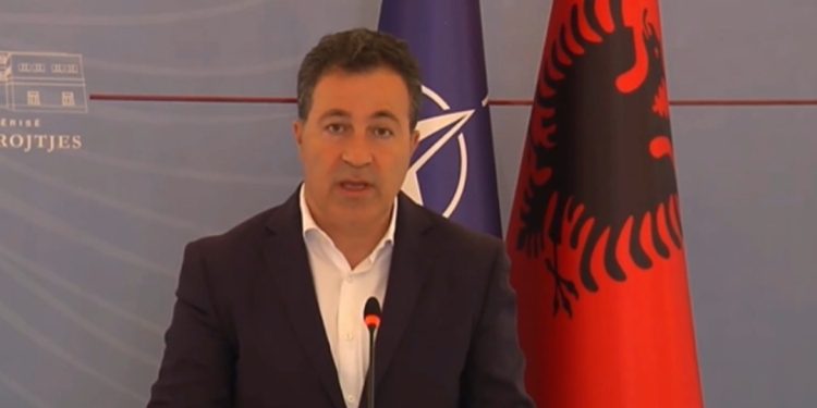 Situata e fundit/ Reagon ministri Peleshi zbulon lajmin e mirë: Ja çfarë po ndodh ne veri…