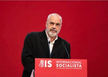 Rama ndan foto nga Kongresi në Spanjë: I nderuar të flas si zëvendës President i…