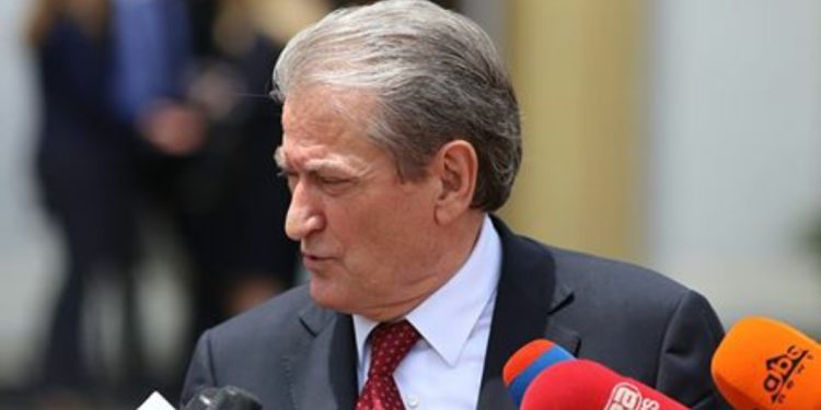 Saliu nuk pyet as për festa/ Takimi Rama-Kurti, Berisha i ashpër: Të kishin vendos sfond të zi për…