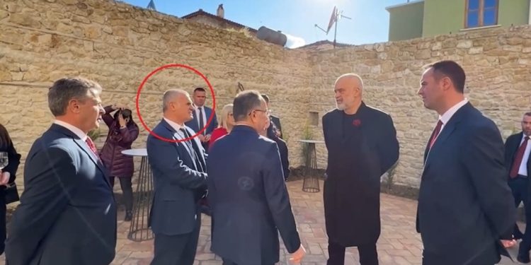 Pas sherrit në Kuvend/ Edi Rama dhe Bujar Leskaj “bëjnë paqe”, ja çfarë ndodhi sot në Vlorë…