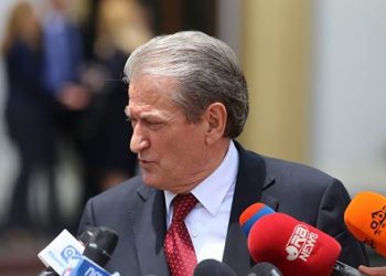 Saliu nuk pyet as për festa/ Takimi Rama-Kurti, Berisha i ashpër: Të kishin vendos sfond të zi për…