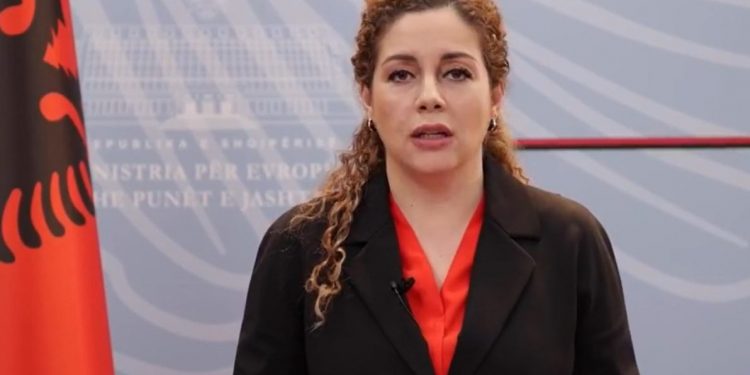 Situata e tensionuar në veri të Kosovës, reagon urgjent Ministrja Xhaçka: Jemi të shqetësuar…