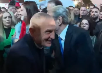 Ilir Meta i shkon në zyrë Berishës, çfarë pritet të ndodhë në protestën e 6 dhjetorit?!