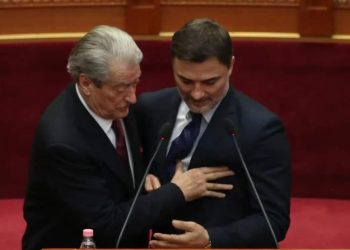 PD-ja me dy kampe/ Pas Kapllanajt, ZBULOHET kandidati i dytë i Alibeajt për zgjedhjet lokale