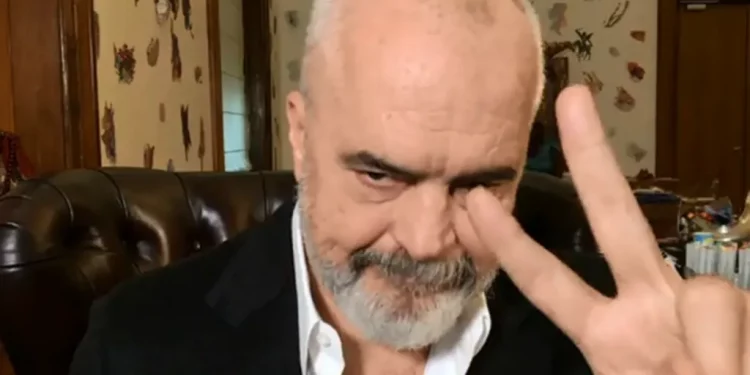 Rama ia thotë “troç” opozitës: PS-ja do të qëndrojë në pushtet deri në vitin…