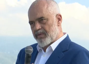 “Ne jemi unikal”, Kryeministri Rama sulmon Berishën nga Kamza: Nuk i duhet as…