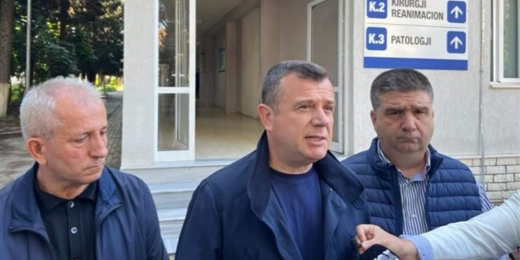 Balla nga spitali tregon gjendjen shëndetësore të kryebashkiakut të PS-së: Shumë e rëndë! Kjo…