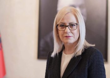 “Shqipëria europiane”, Socialistja Lindita Nikolla e nis ditën ndryshe, ja reagimi i saj për…