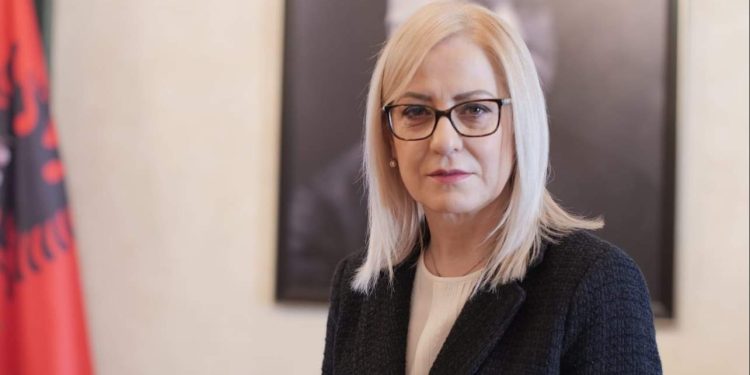 “Shqipëria europiane”, Socialistja Lindita Nikolla e nis ditën ndryshe, ja reagimi i saj për…