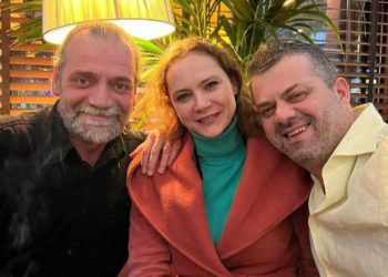Si po shkojnë përgatitjet? Rikthimi i “Njerëz dhe Fate”, “Flori” ndan foton me Erën dhe…