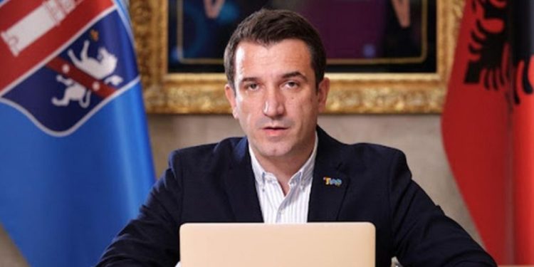 Erion Veliaj feston sot ditëlindjen, ja sa vjeç bën kryetari i Tiranës!