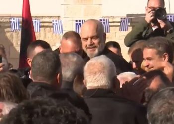Në pritje për t’u takuar me Mitsotakis, Rama mbërrin në Derviçan: Urë lidhëse midis…