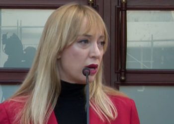 Nuk po shitet vaji i ullirit? Ministrja e Bujqësisë: Fermerët kanë mbjellë pa planifikim…