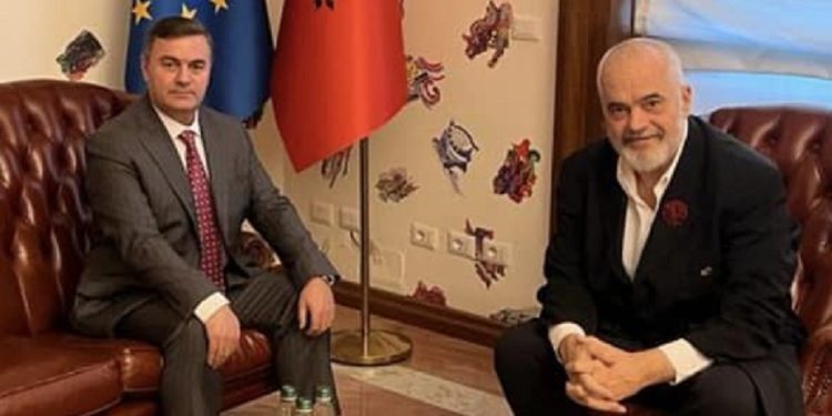 Edi Rama pret në zyrë Helidon Bendon, pas dorëheqjes: Do jetë këshilltari im për….