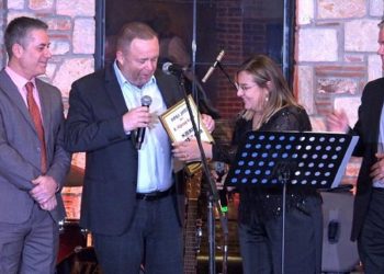 E bujshme/ Sipërmarrësi Gjergj Luca shpallet “Personazhi i Vitit 2022” nga…