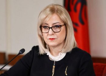 “Humbje e madhe”/ Lindita Nikolla reagon me hidhëri për ndarjen nga jeta të…