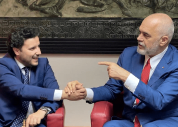 “Edi Rama, mjeshtri i evenimentit”/ Abazoviç nga Brukseli jep mesazhin për liderët…