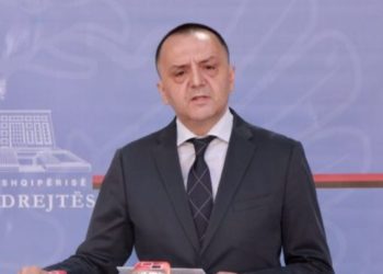 “Kompjuteri nuk njeh mik!”/ Kadastra vjen me shërbim të ri: Brenda 48 orëve, merr…