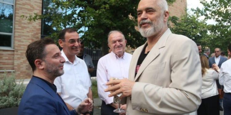 Erion Braçe paralajmëron se mund të dorëzojë mandatin, Përgjigjet Rama: Ai është…