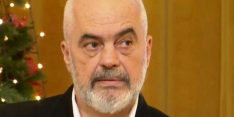 “Mjekët nuk të prekin me dorë nëse nuk jep ryshfet”/ Rama i kthen përgjigje kritikëve…