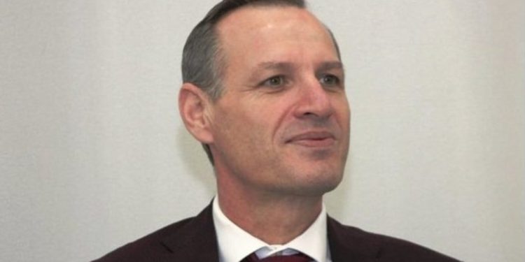 INTERVISTA: Agron Çela reagon pas largimit nga partia e Ilir Metës, zbulon se…