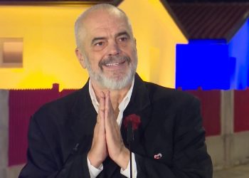 Rama u jep banorëve çelësat e shtëpive të reja: Nuk do paguajnë asnjë qindarkë për…