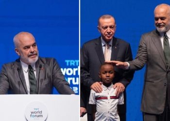 Samiti në Turqi, Rama ndan albumin e fotove, krah Ergoganit prek në kokë vogëlushin…