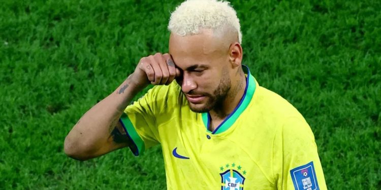Një rekord “i qarë me lot”, Neymar bëhet “legjendë” për Brazilin në ditën e gabuar