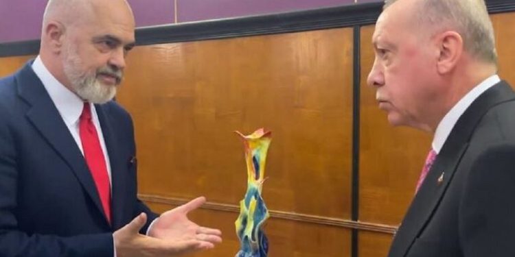 Për çfarë na shërbejnë dronët? Rama e zbulon: Nuk jetojmë në kohë të sigurt, “miku” Erdogan…