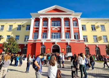 DATA/ Ja kur kthehen studentët në universitete pas pushimeve…