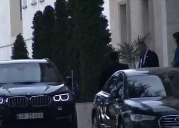 Çfarë po ndodh?! Ambasadorja e SHBA Yuri Kim vizitë të papritur në Kryeministri…