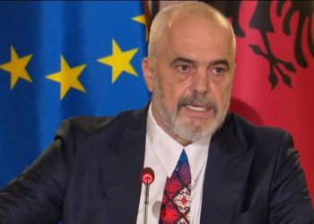 Shembja e ndërtimeve pa leje, Rama: Pallatet do prishen! Lë të ankohen edhe në Hënë…