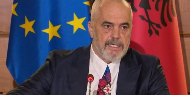 Shembja e ndërtimeve pa leje, Rama: Pallatet do prishen! Lë të ankohen edhe në Hënë…