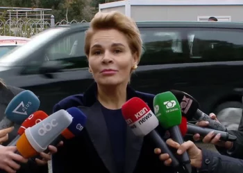 Nuk merr pjesë në protestën e Berishës ditën e Samitit të BE-së/ Monika zbulon arsyen…