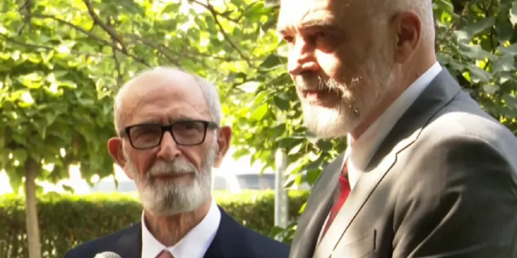 Rexhep Qosja: “Shqipëria ka nevojë për Edi Ramën, ja dy këshillat e mia për…