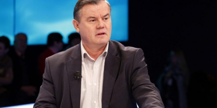 Kujt do t’i jepet “vula”? Nikollë Lesi: Po të isha gjyqtar, Partinë Demokratike do ia jepja…