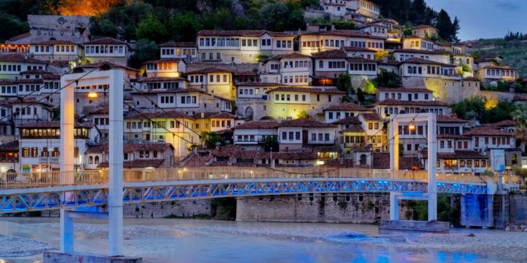 Revista londineze rendit 10 vendet më të lira në Europë, mes tyre dhe qyteti shqiptar…