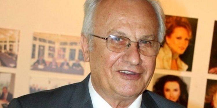 Ndërron jetë ish-mjeku personal i Enver Hoxhës, kush ishte Isuf Kalo?